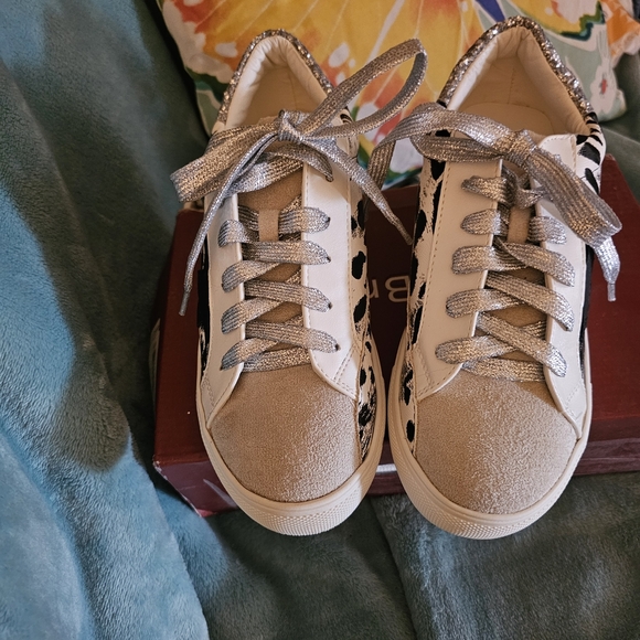 Nature Breeze Striking Fashion Footwear - Picture 4 of 10